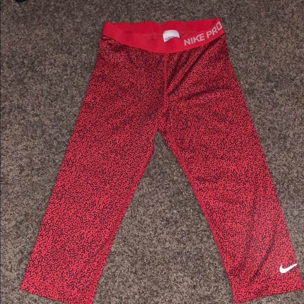 Nike Pro capris
